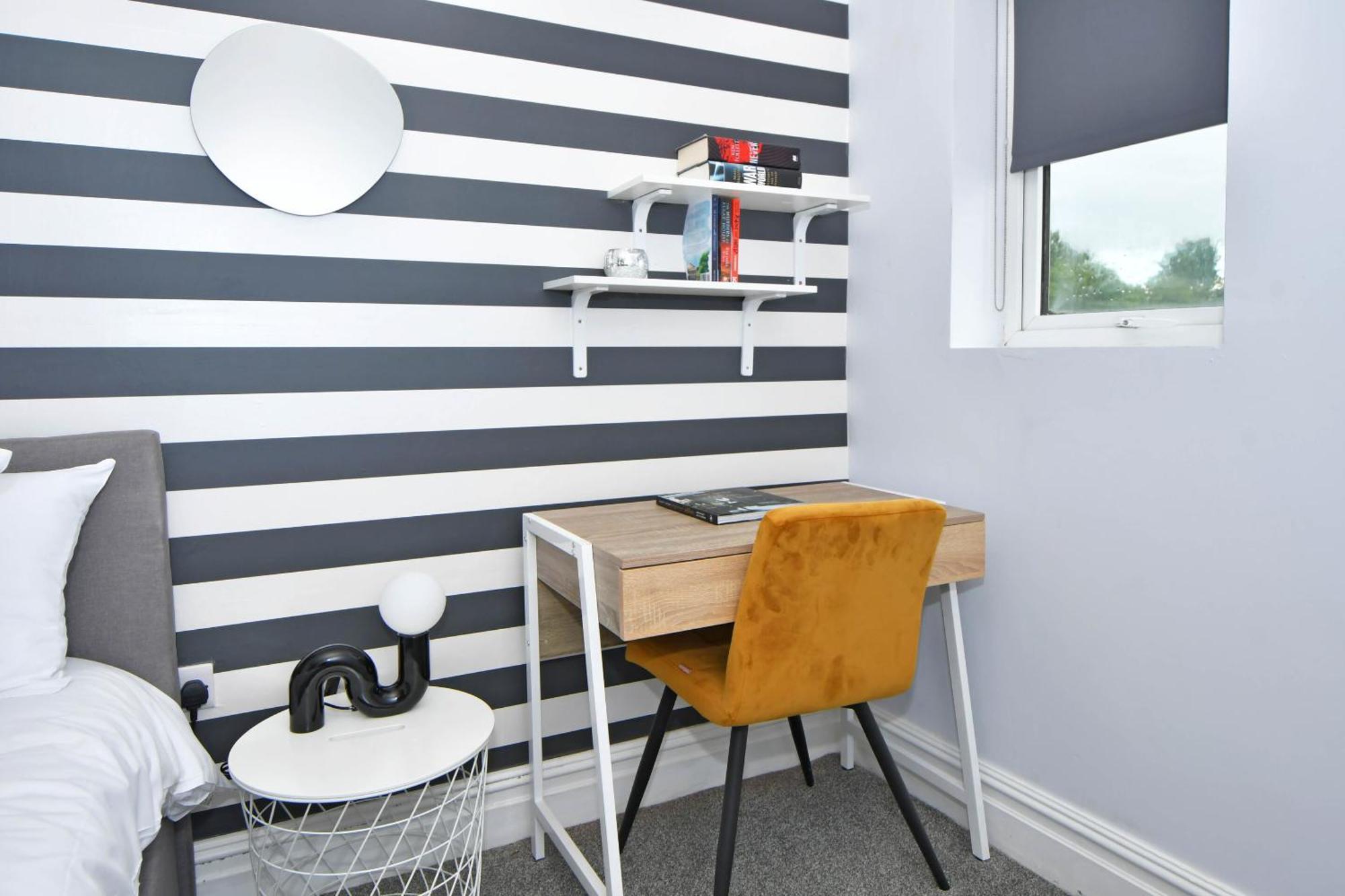 One Battison - Affordable Rooms, Suites & Studios In Stoke On Trent Екстер'єр фото